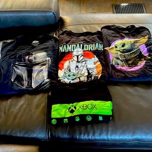 Lot mens Tshirts size Large 3 star wars themed and 1 xbox
